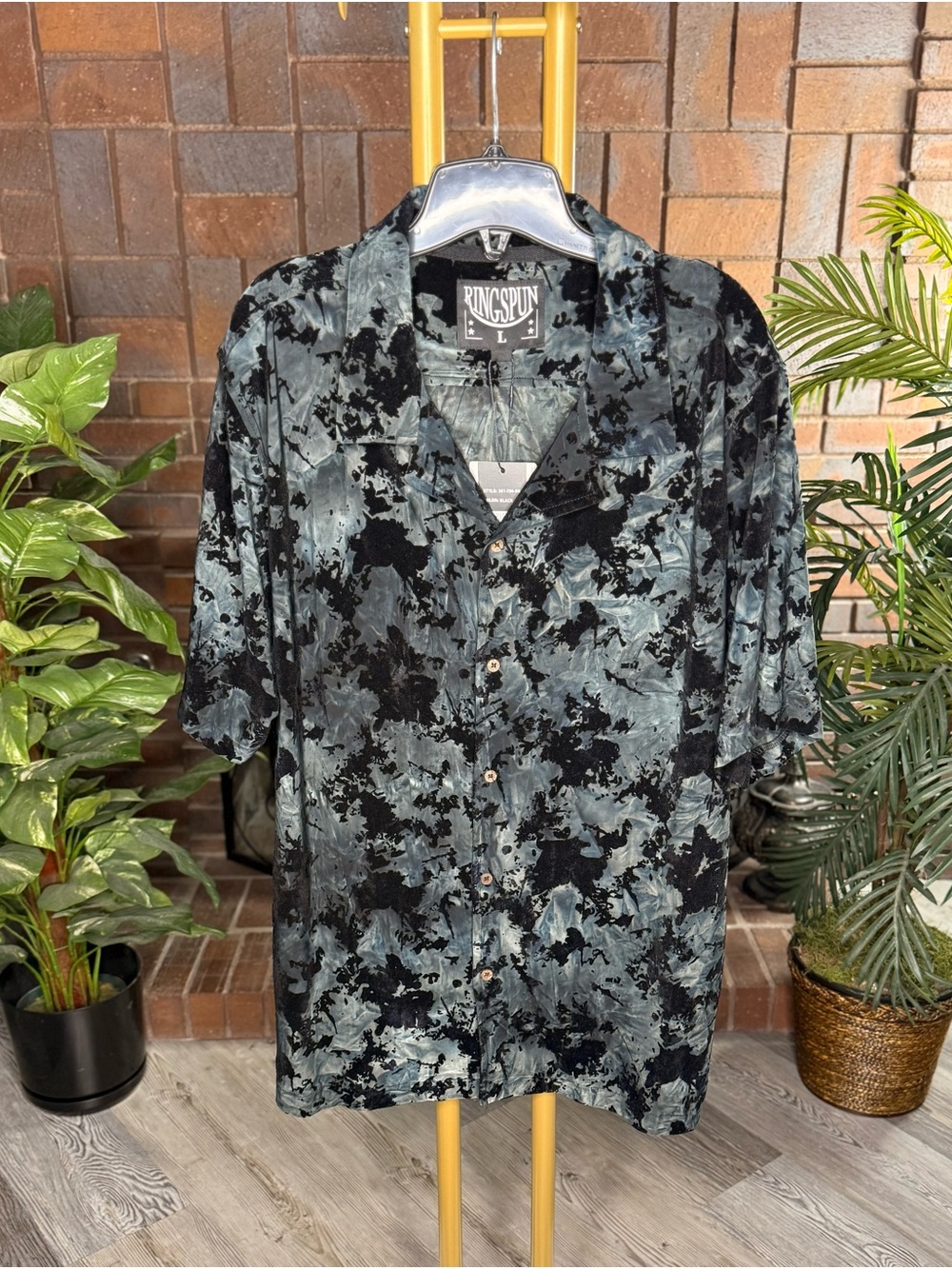 Ringspun Velour Tie Dye Button Up Shirt Black Gray Men’s L NWT